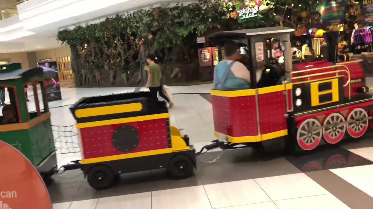 Woodfield Mall