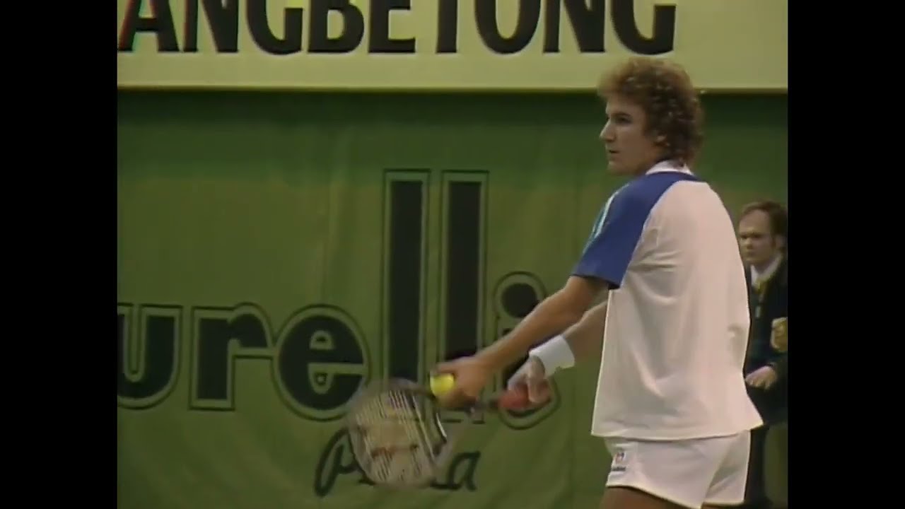 Stefan Edberg vs Mats Wilander - 1986 Stockholm Final Highlights