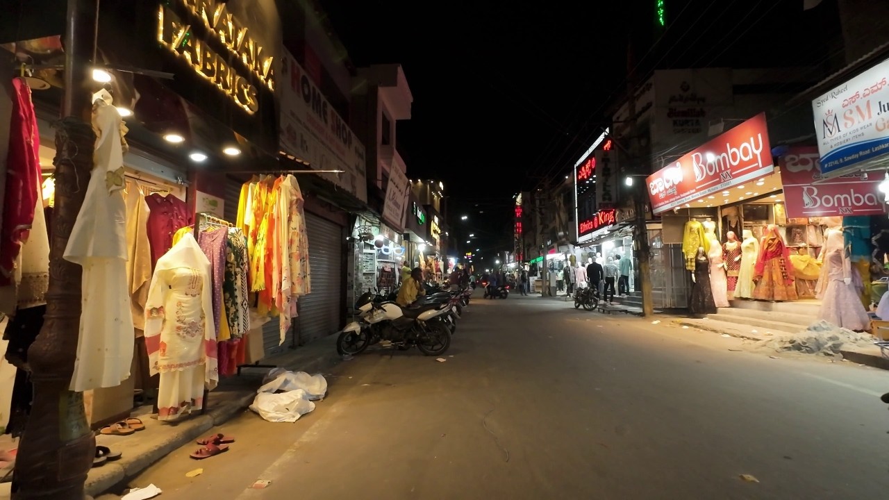 Mysore (Mysuru), Karnataka | Meena Bazaar Night Walk | India 🇮🇳 4K