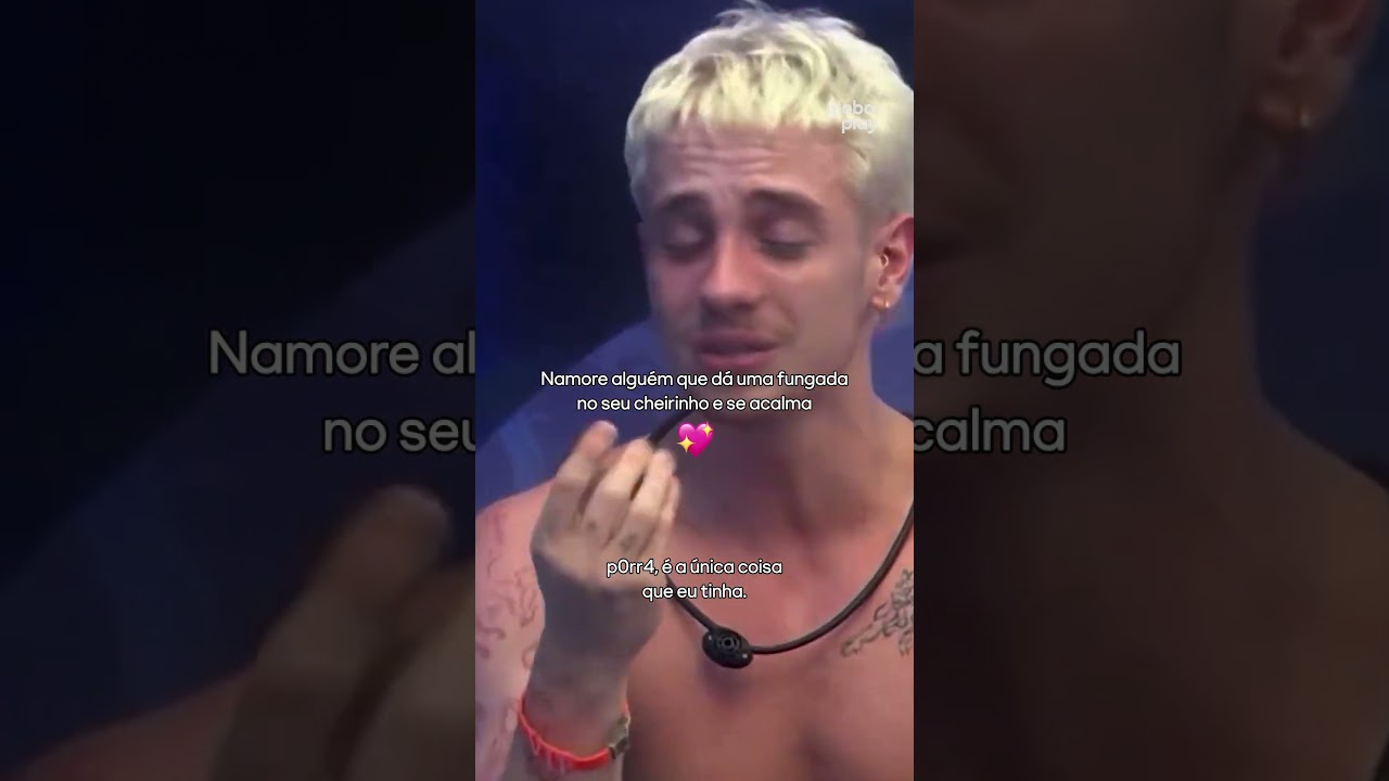 Juliano Floss sentindo o cheiro da Marina Sena | 
