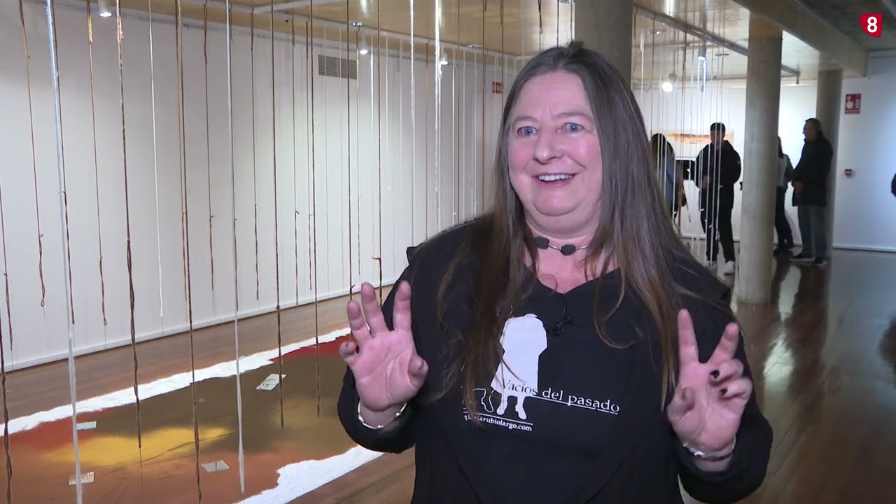 GLORIA RUBIO PRESENTA EN LA AUDIENCIA LA EXPOSICIÓN 'LA SOMBRA DE MIS RAÍCES' / 8 MAGAZINE SORIA