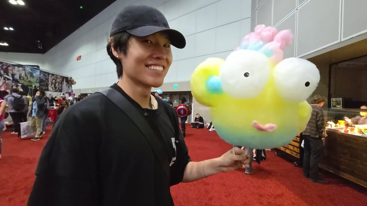 DisguisedToast | 2025-07-04 | walking around Anime Expo annonymously with @yvonnie