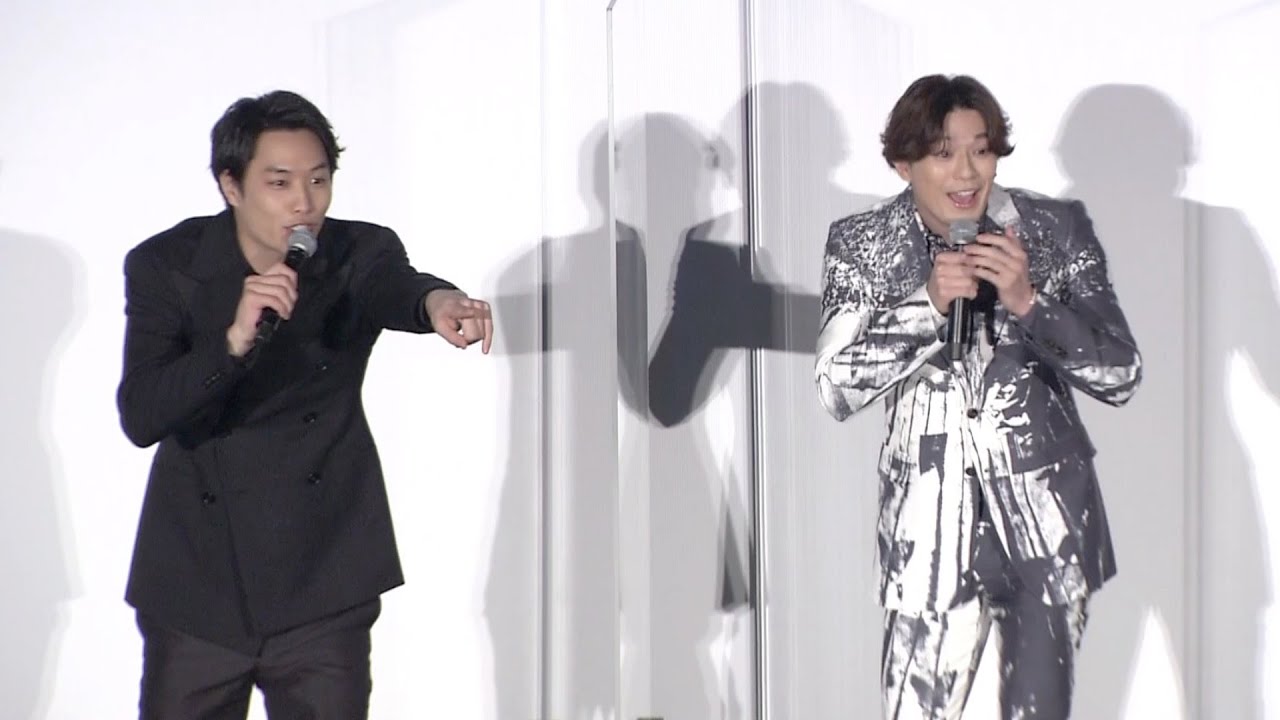 新田真剣佑、客席にいたサプライズゲストに驚愕！「嘘でしょ！？」　映画『ブレイブ －群青戦記－』公開記念舞台あいさつ