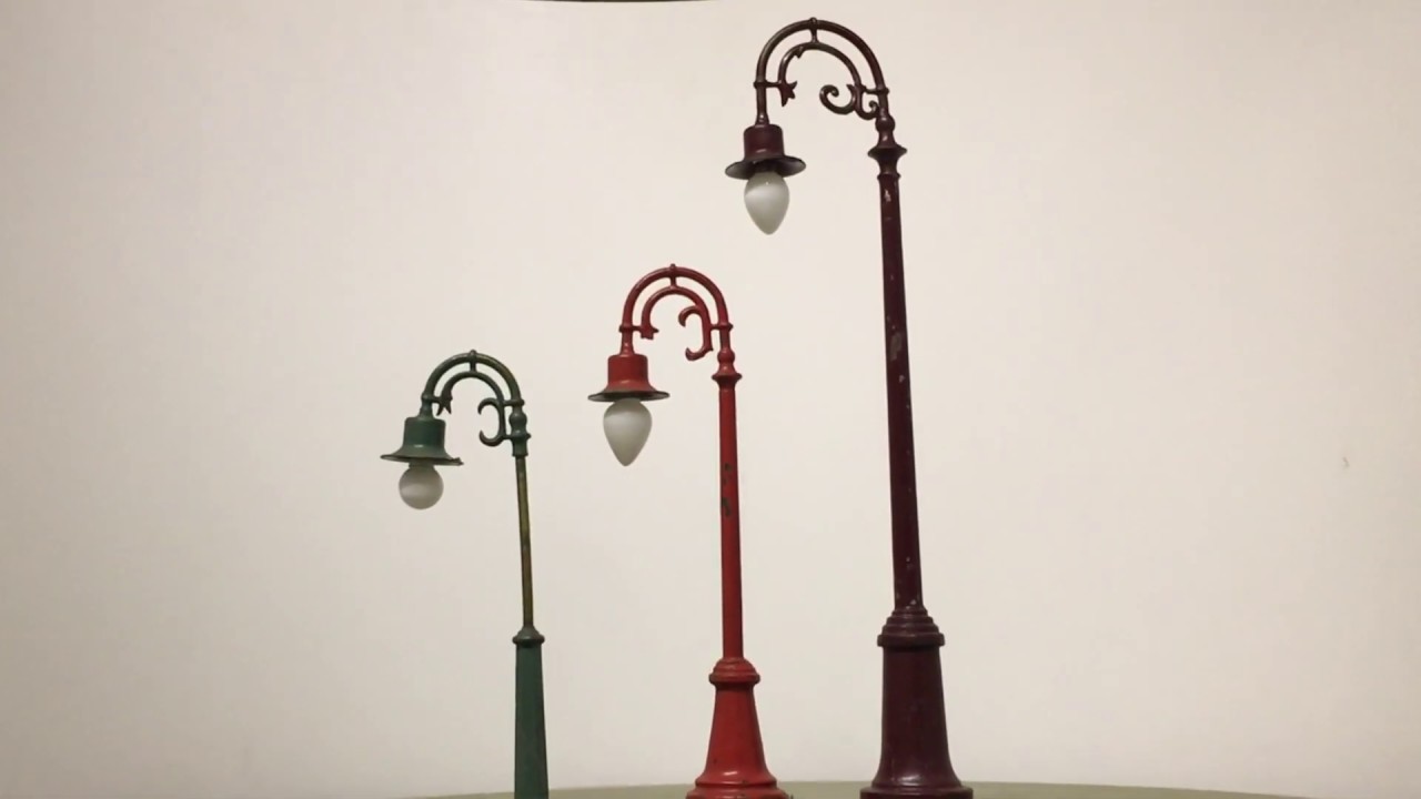 Classic Lionel Trains – Lamps, Towers and an Airplane 1914-1942