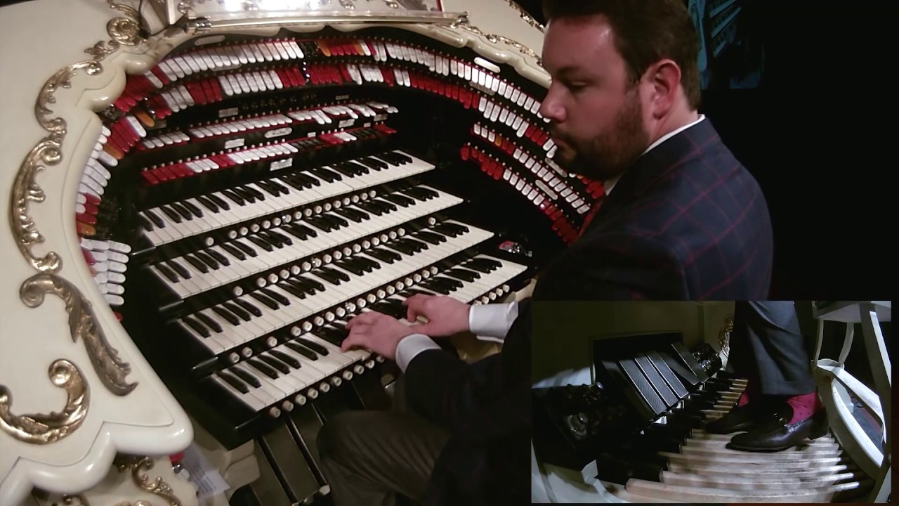 The Phantom of the Opera Selections - Brett Valliant at the Wichita Wurlitzer