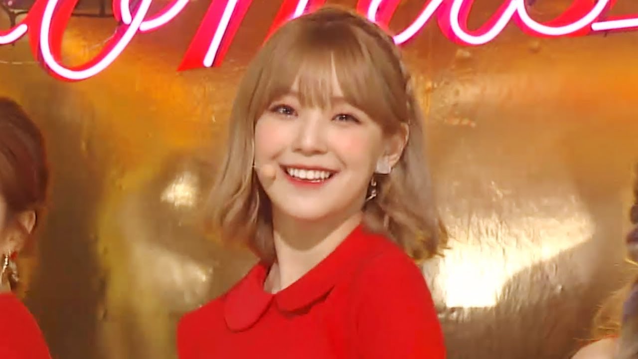 fromis_9 - LOVE BOMB [SBS Inkigayo Ep 978]