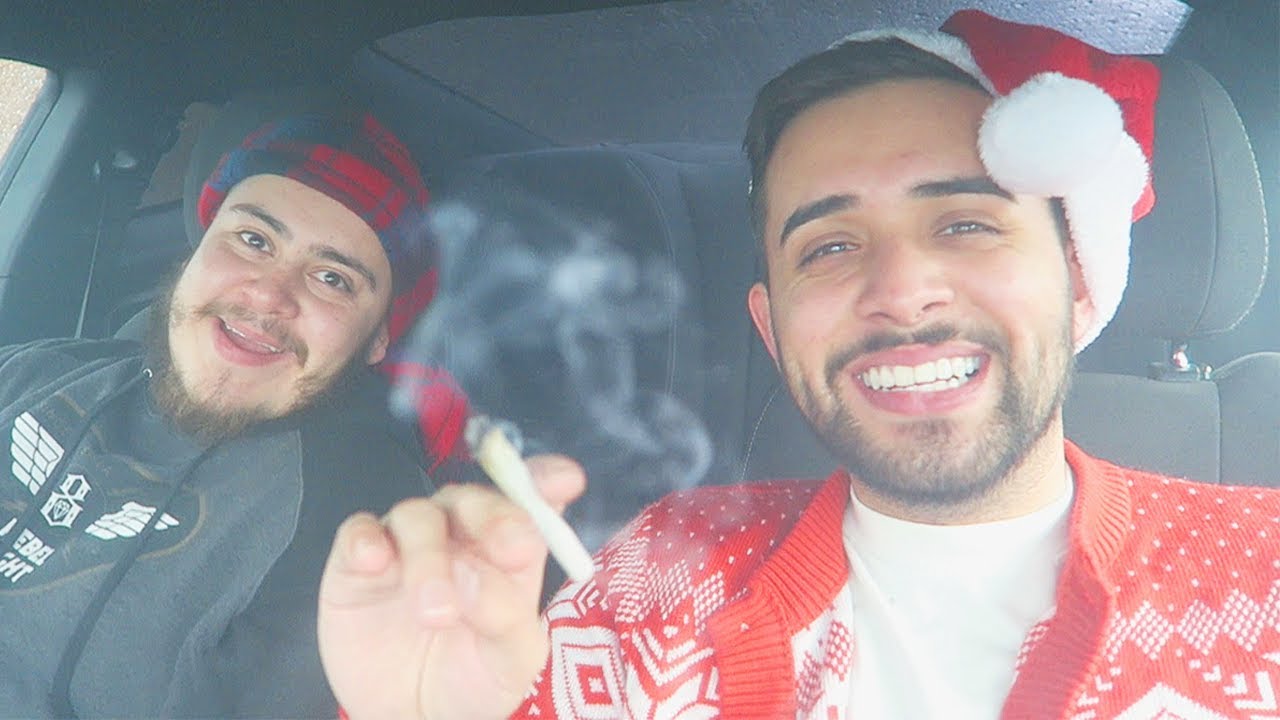 CHRISTMAS WAKE & BAKE HOTBOX SESH! (Merry Christmas to the InTheCut Family!)