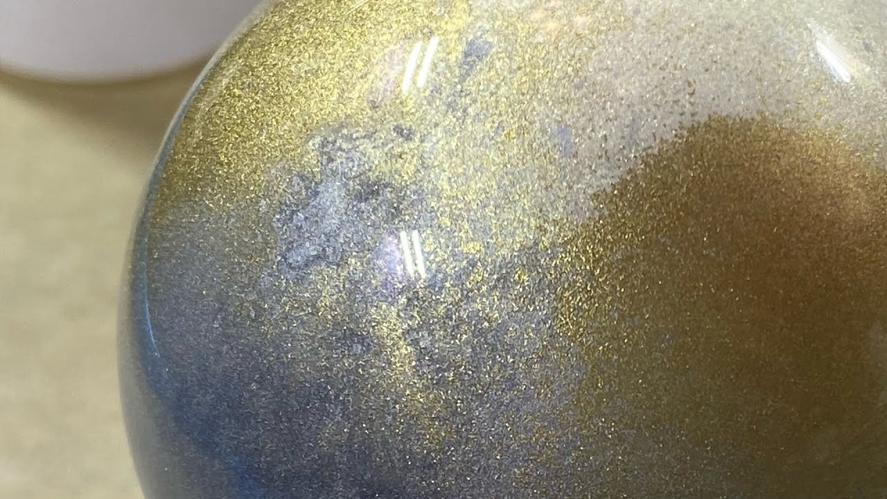 Pigment and Mica Ornaments on the Inside | Holiday DIY Decorations | 537