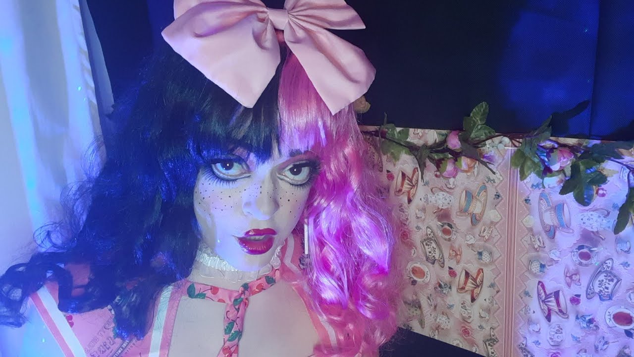 Asmr Melanie Martinez Role Play, Coloring sounds 🖍💗🎀