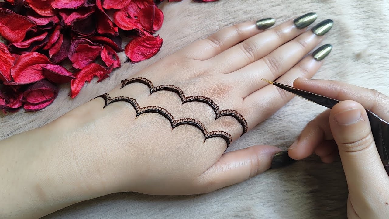 Aesthetic Mehndi Design | Pakistani mehndi design back hand | simple aesthetic minimal mehndi design