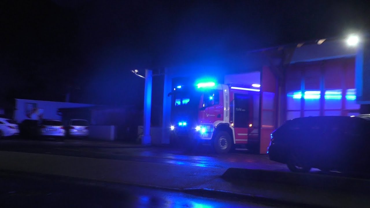[Feuerschein unter Geschirrspüler] Einsatzfahrten Feuerwehren Ansfelden