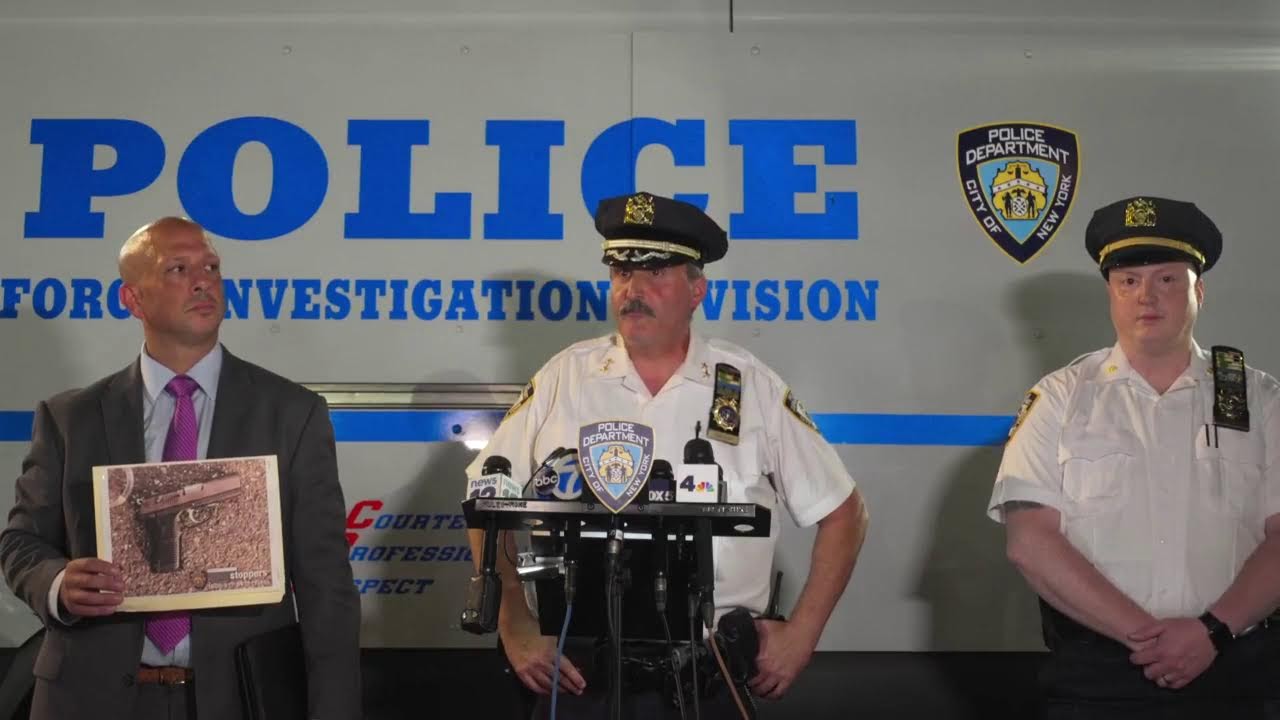 Watch as NYPD executives provide an update on an ongoing investigation in Brooklyn.