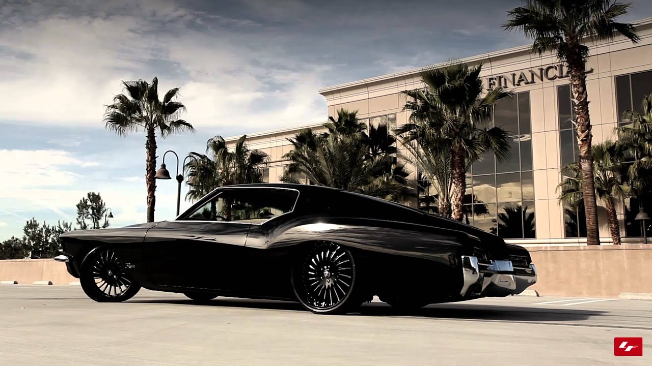 1972 Classic Buick Riviera on Custom 22