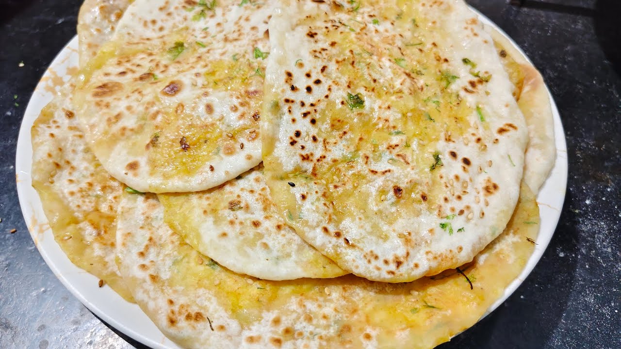 Aalu kulche 🥔 |Anisa's kitchen #newrecipe #aalukulche #easyrecipe #ytstudioe 