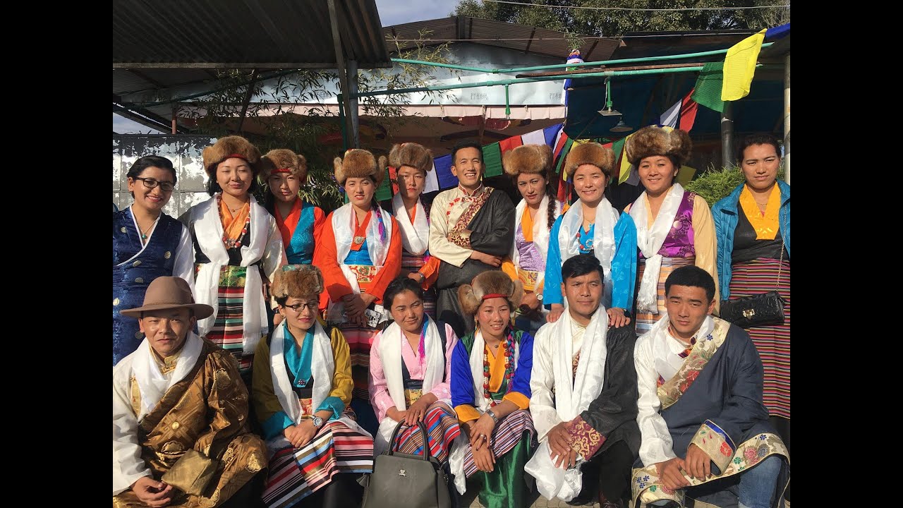 Neso lama fepne fepso sherpa song, dance at khemje club phera solukhumbu's lhosar picnic 2020