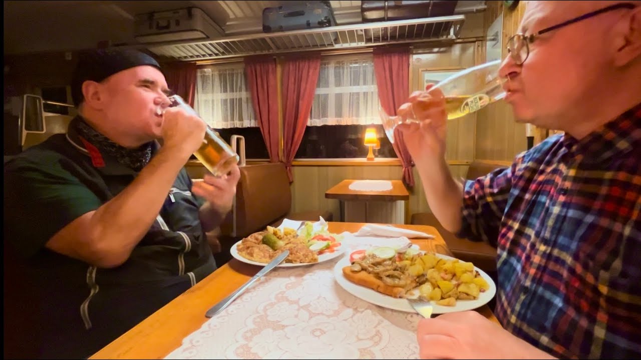 ESS-BAHN im Bahnhof HOPPE-GARTEN in Hennigsdorf bei Spandau - Lecker Schnitzel und Bauernfrühstück