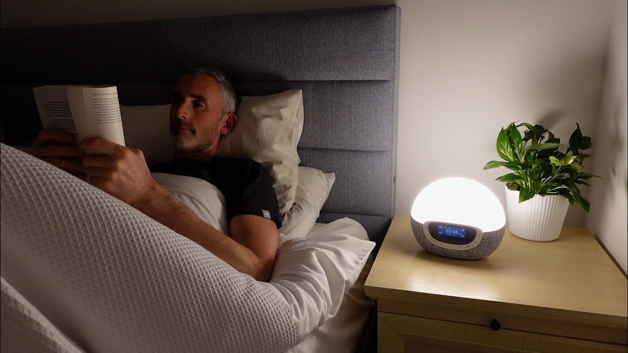 Обзор Lumie Bodyclock Shine 300: восход, закат и звуки.