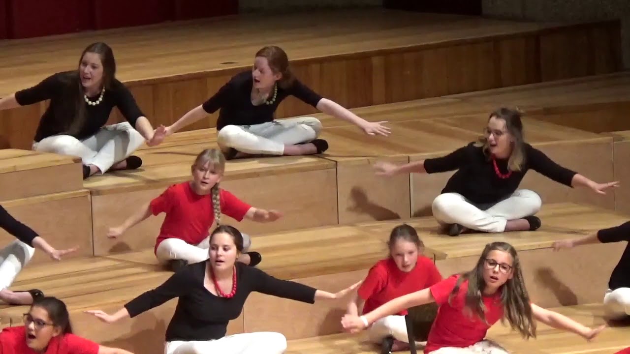 Wau bulan (Arr.: Tracy Wong)
