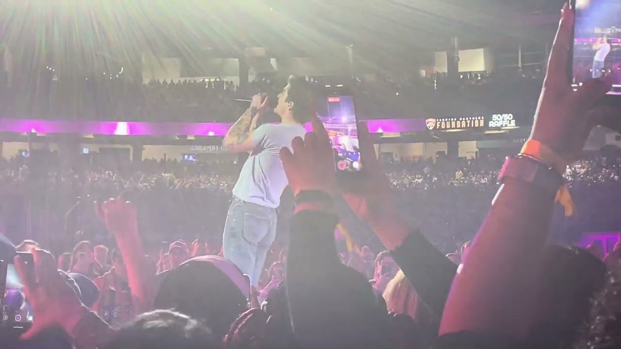 Role Model - Sally, When The Wine Runs Out live from Miami (short clip)