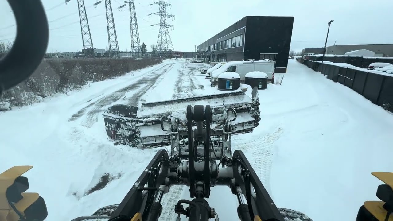 ** Snow Plowing / Commercial Outel & Shop ** VOLVO L70H W/ 10'-22' Wing Plow