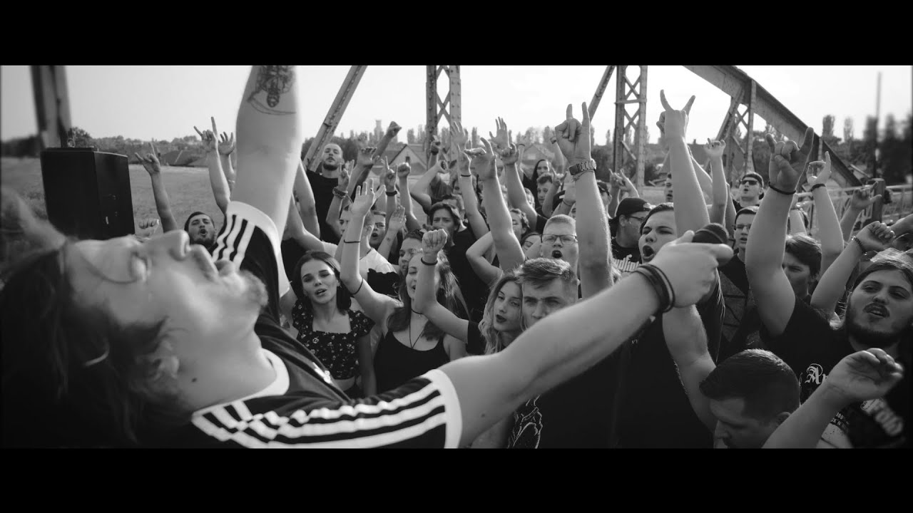 MUDFIELD - Óriások (Official Music Video)