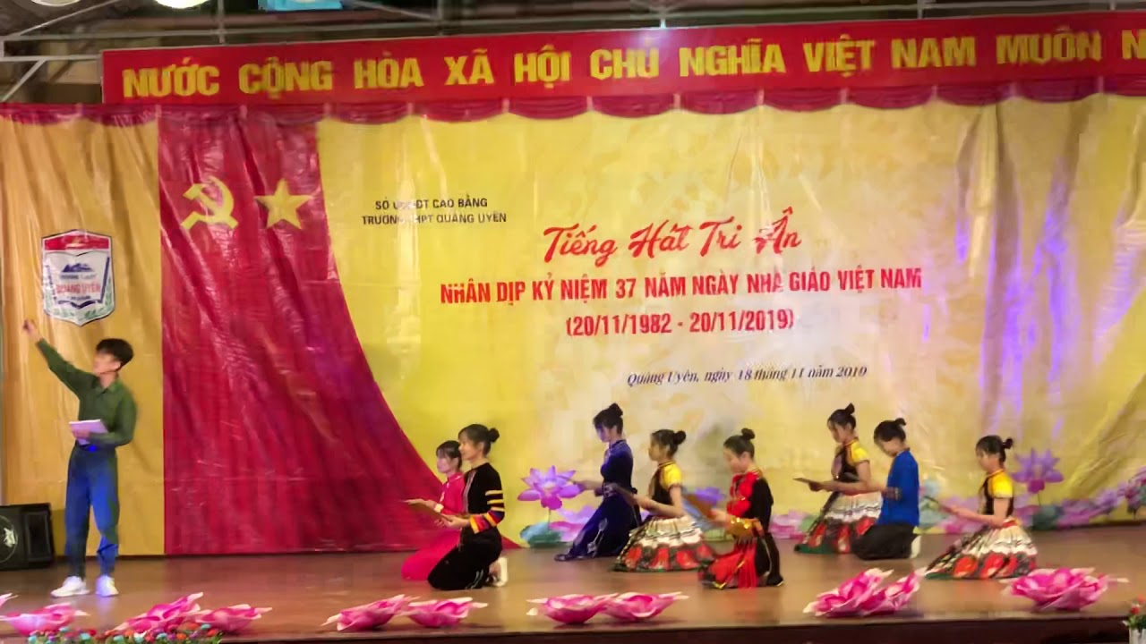 Hoạt cảnh: Người thầy giáo mang quân hàm xanh _ biểu diễn lớp 11b trường THPT Quảng Uyên