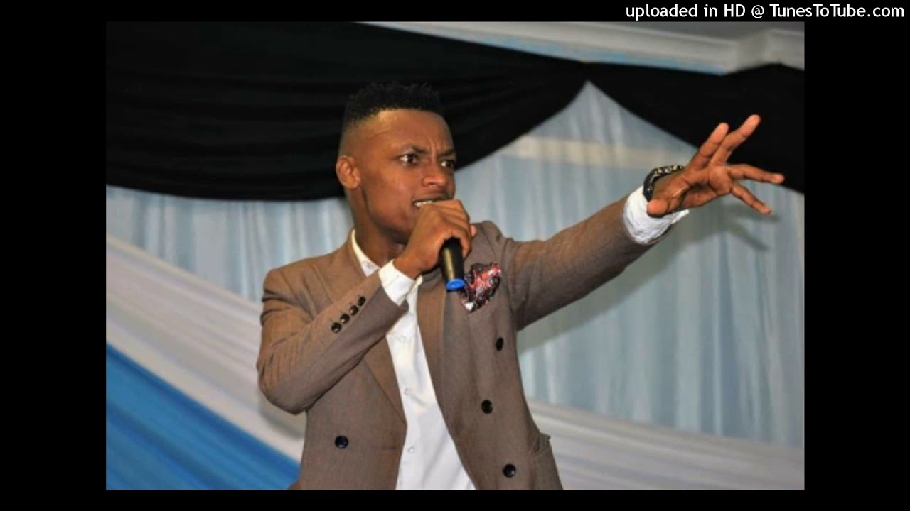 Smangaliso - Ufanelwe ubukhosi yena