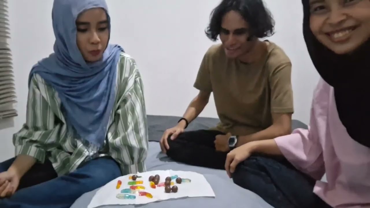 Mainnnn pick and try guess the poison candy#lowqualityvideo