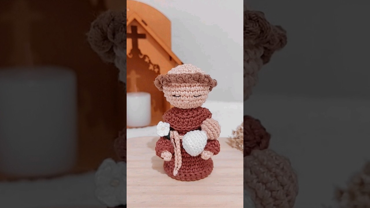 Mini Santo Antônio ✨️ PDF disponível para compra! ✨️🙌🏻 
