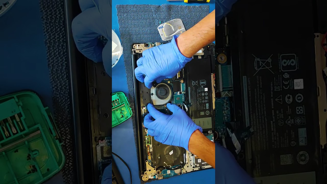 Cleaning for dust and replacing thermopaste on laptop Dell G3 17 3779