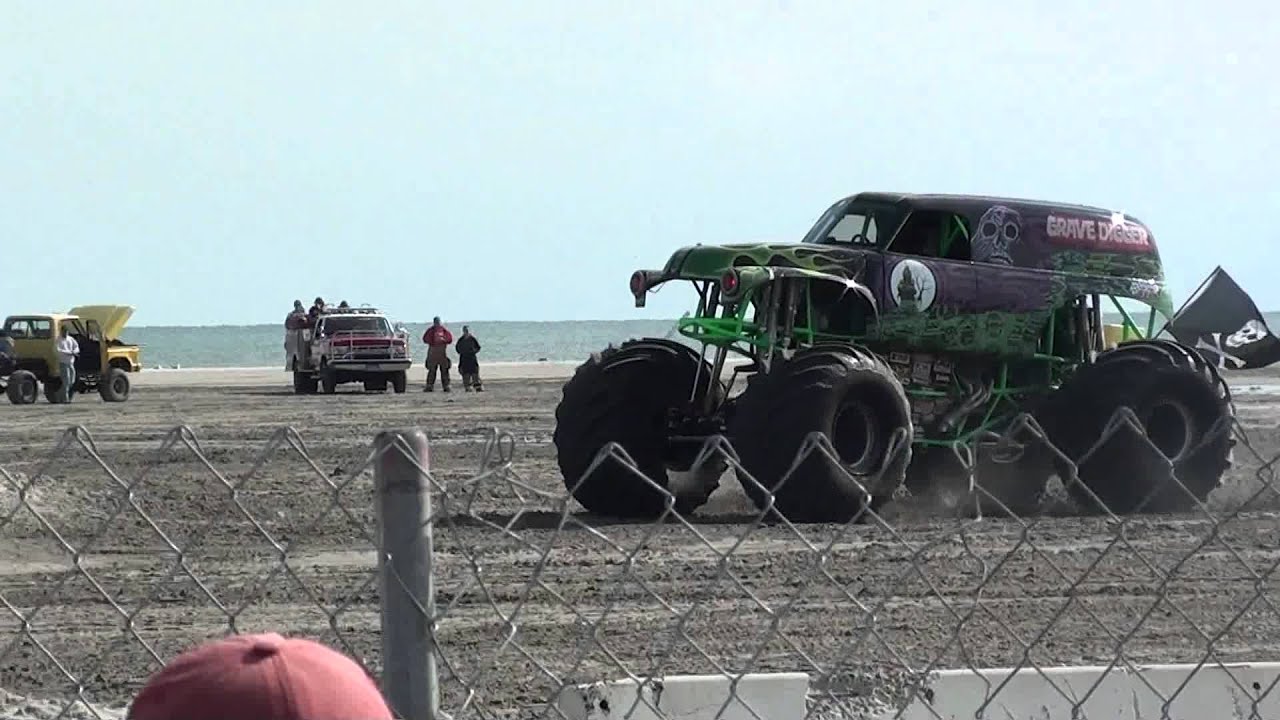 Grave Digger Freestyle at Thunder on the Beach 2011