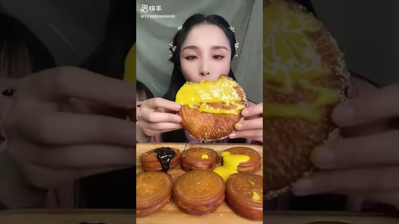 [Portrait] Mukbang ASMR | Fried Mochi Buns 炸麻薯面包