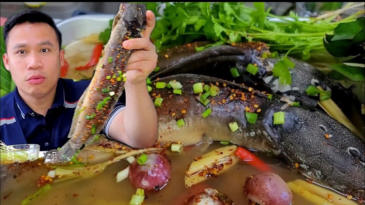 ปลาดุกต้มน้ำปลาร้า ตัวใหญ่ๆเนื้อมันๆนุ่มๆ ทางตรงบ่ต้องอ้อม แซ่บๆกับ บ่าวย้อ ครับ