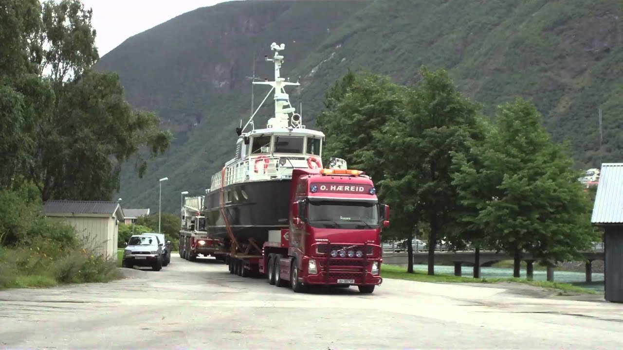 båt i Årdalstangen HD