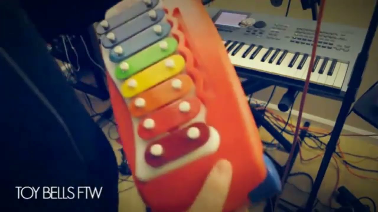 Johnny Juliano Makes A Beat Using Hair Clippers!