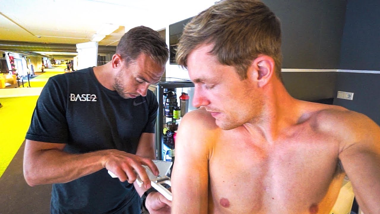 WAT BEN JE AAN HET DOEN? #1803