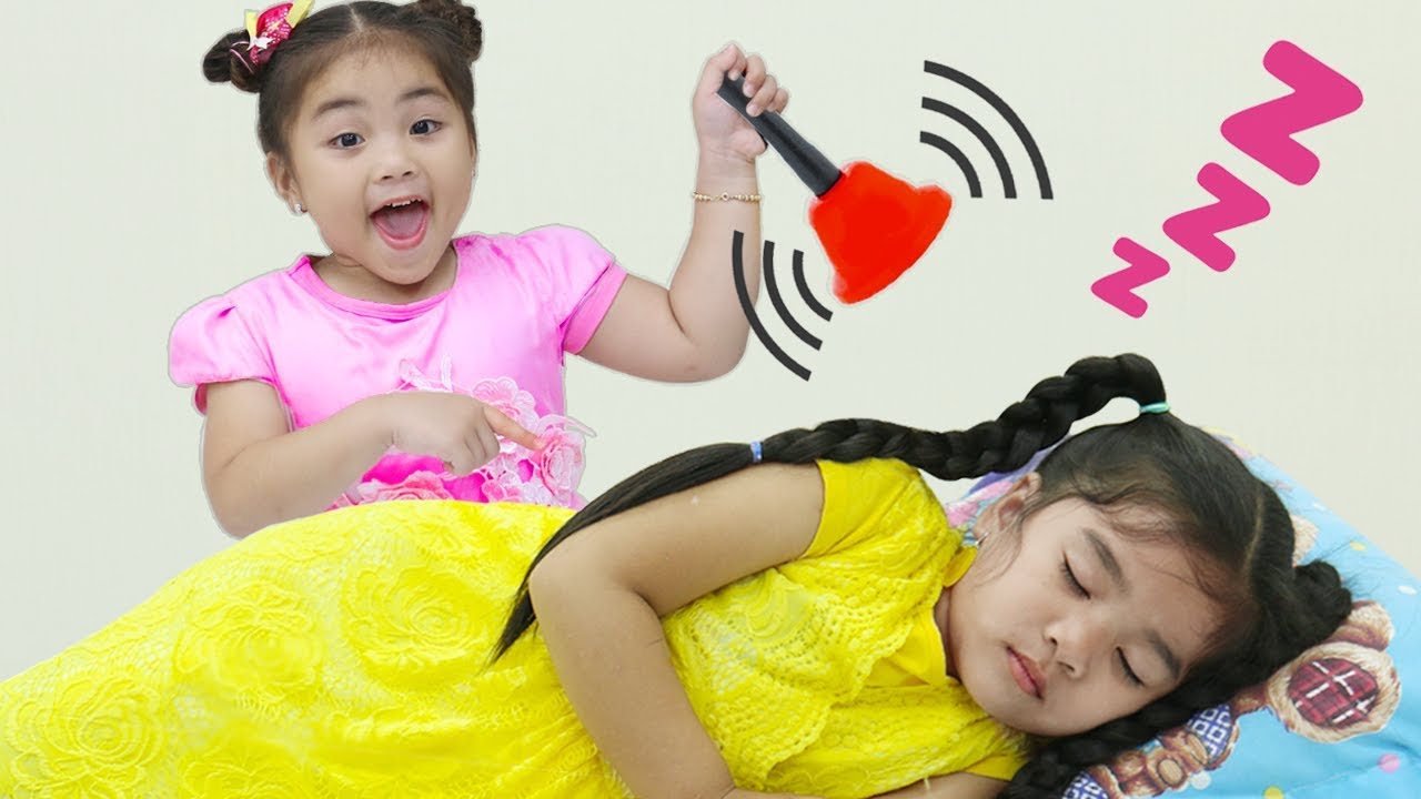 Are You Sleeping Song | Suri Pretend Play Sing-Along Kids Songs & Nursery Rhymes