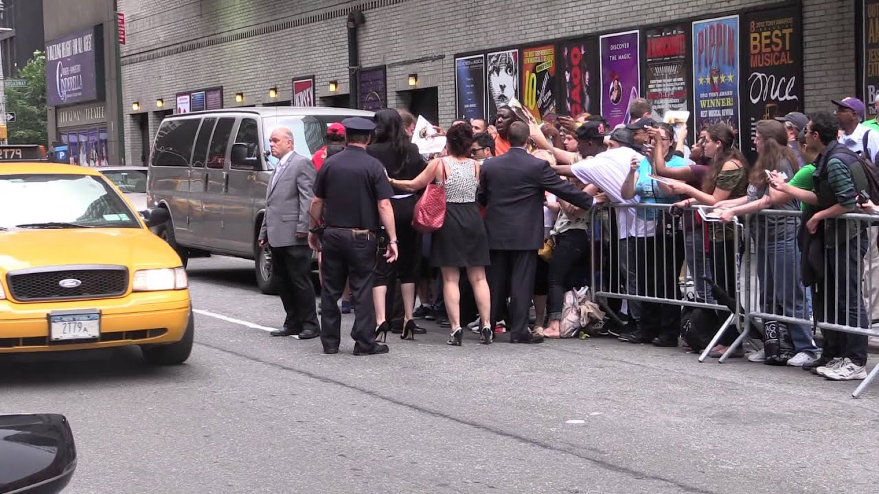 Laura Prepon outside the David Letterman Show