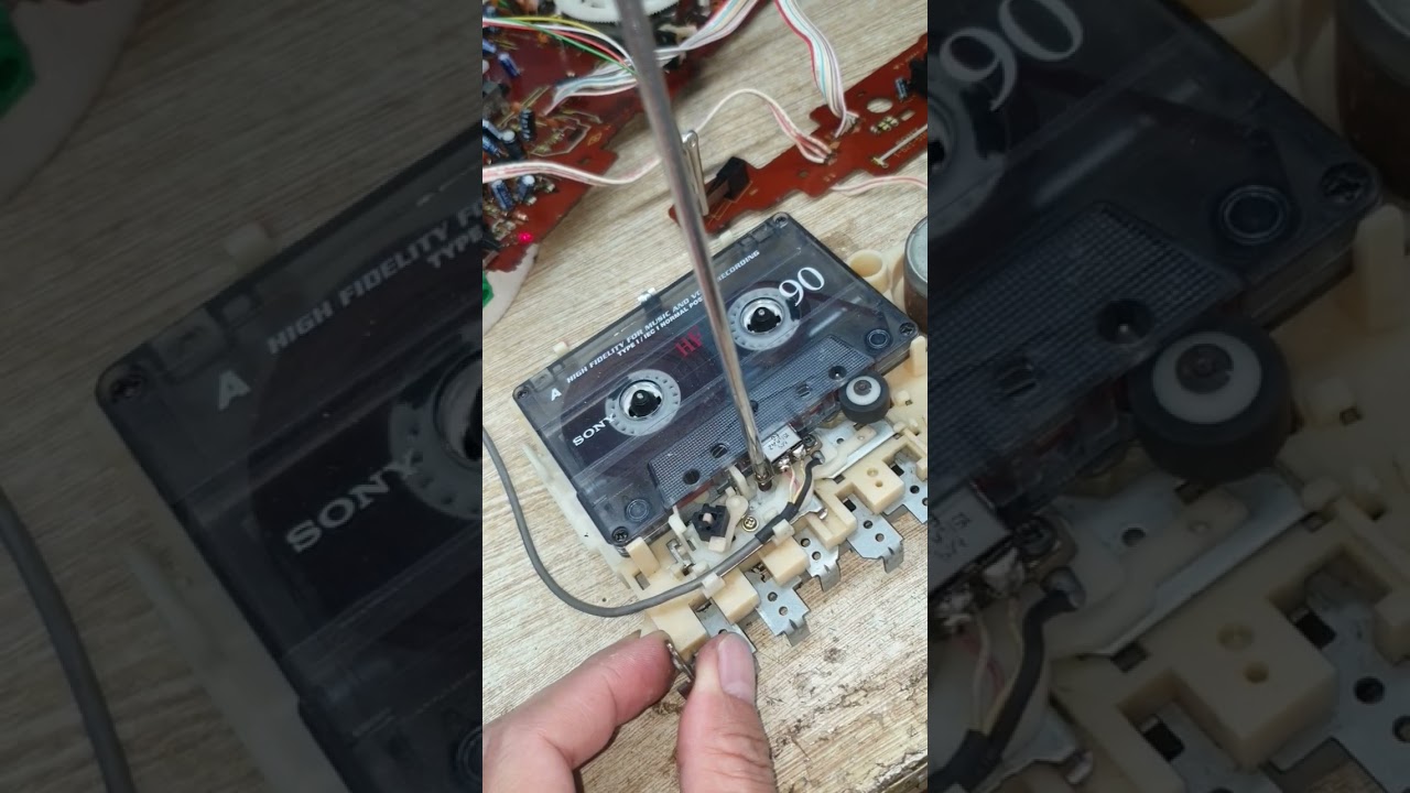 Adjust the head cassette deck Sony cfs1000s #cassette #tape #restoration #repair
