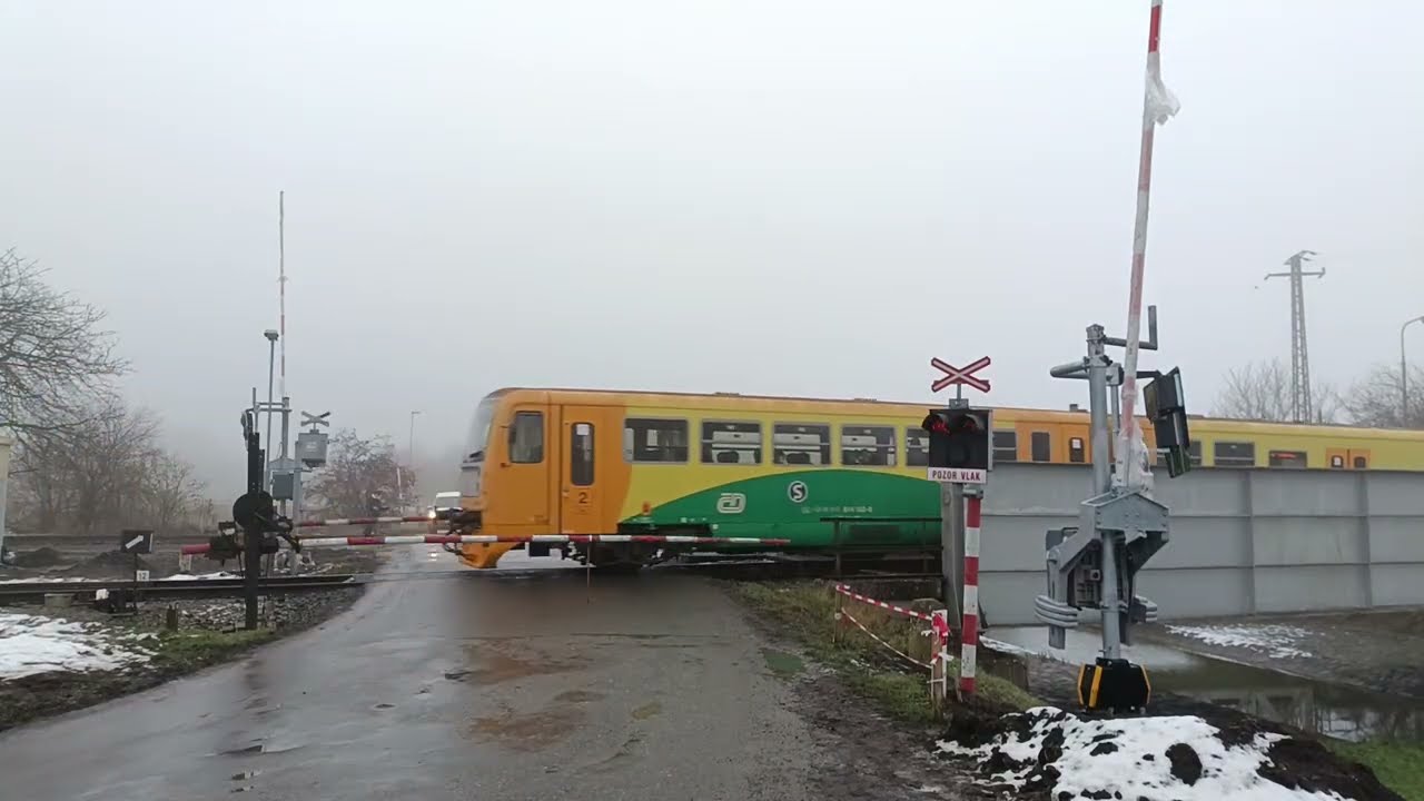 Železniční přejezd Křinec [P4607] (MECHANIKA + AŽD 71 bez zv.)