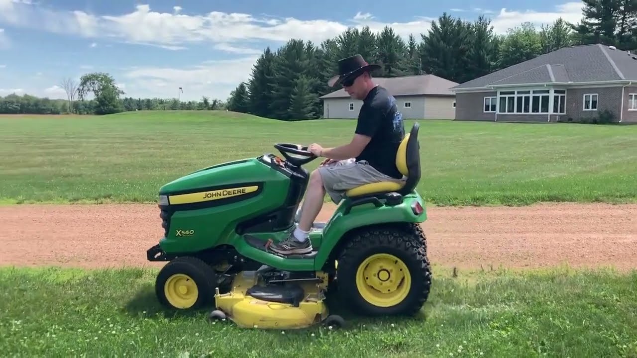 Lot 449A John Deere X540 Lawn Tractor, 54