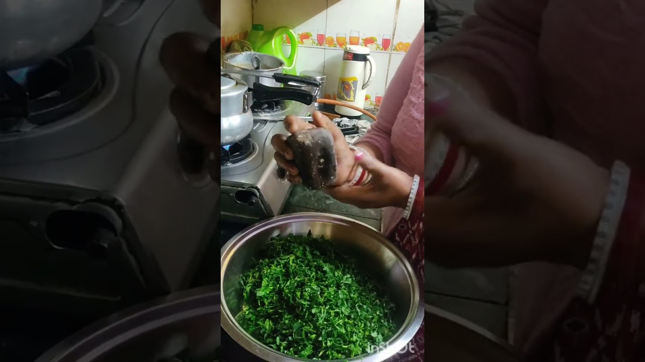 मैंने बनाए मेथी के पराठे😋😋#desifood 