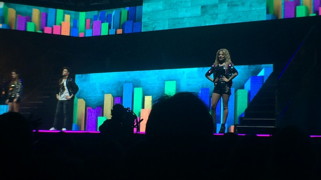 Invisibles, Sobre Ruedas, Diálogo Lutteo, Princesa y Quiero verte sonreir - Soy Luna en vivo
