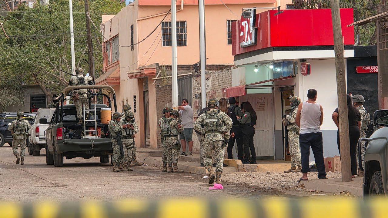 #envivo BAL3AN A UNA PERSONA AFUERA DE UN EXPENDIO EN LA 5 DE FEBRERO