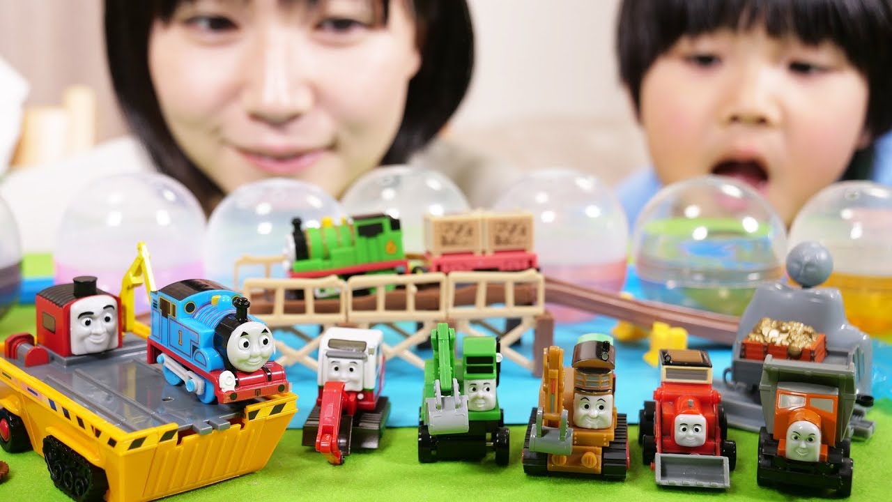 カプセルプラレール きかんしゃトーマス おおきな水陸両用車 ステファノ登場編