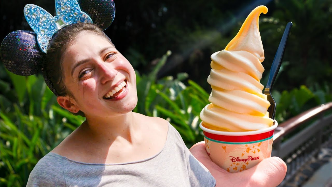 LIVE: Iconic Eats Host, Tess, makes pineapple dole whips from Disney!