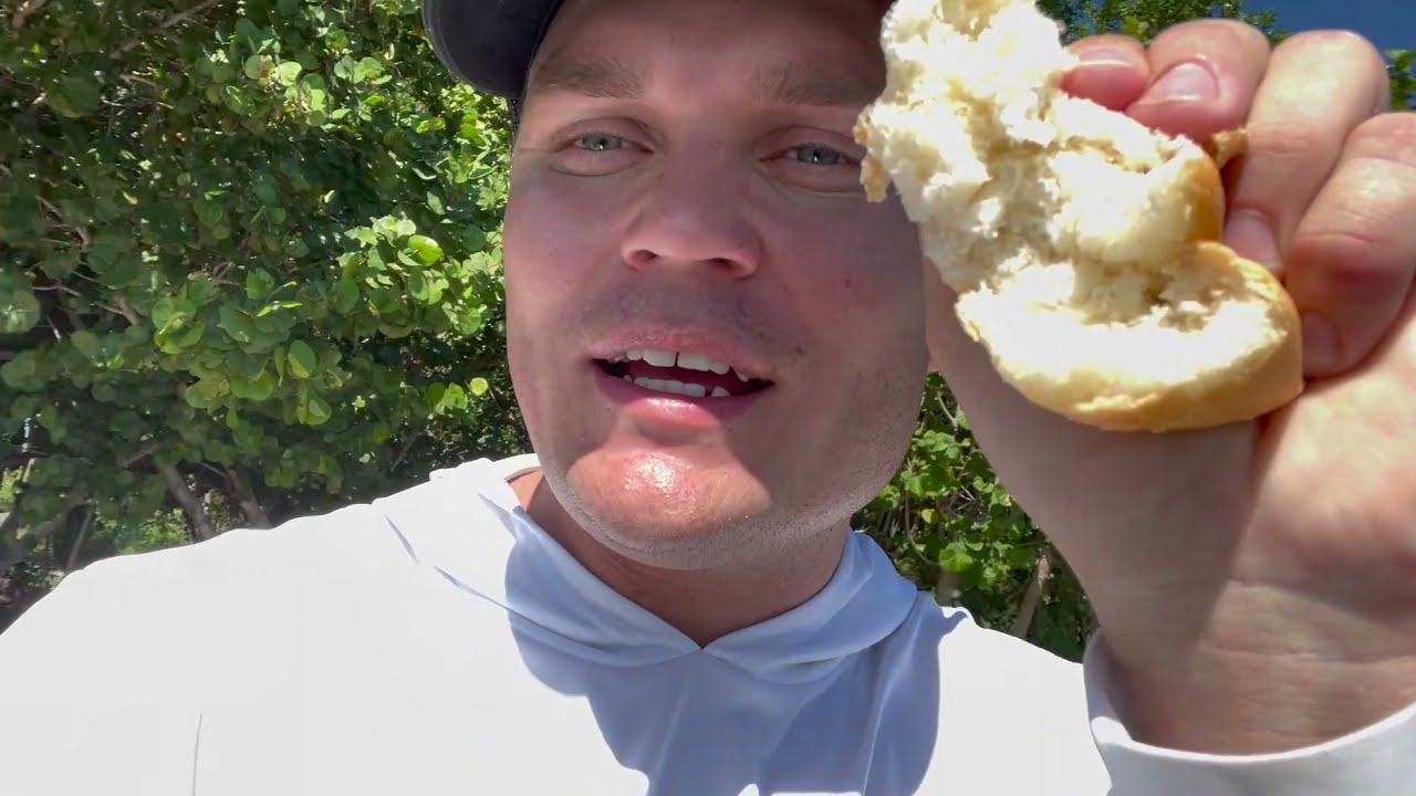 Catching Parrotfish with bread | The Salty Twins