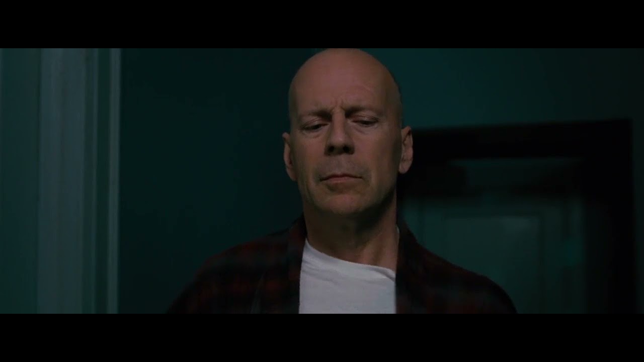 Frank Moses house attack | red (2010) | Bruce Willis |