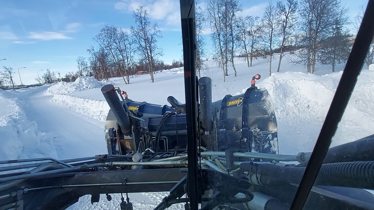 Wille 665 med Drivex vikplog