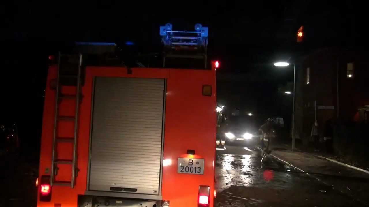 [Inside] Berliner Feuerwehr Alarmfahrt/Jahreswechsel 12/13 LHF 1